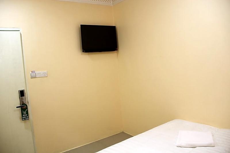 Oyo 89665 Royale City Hotel Sepang Eksteriør billede