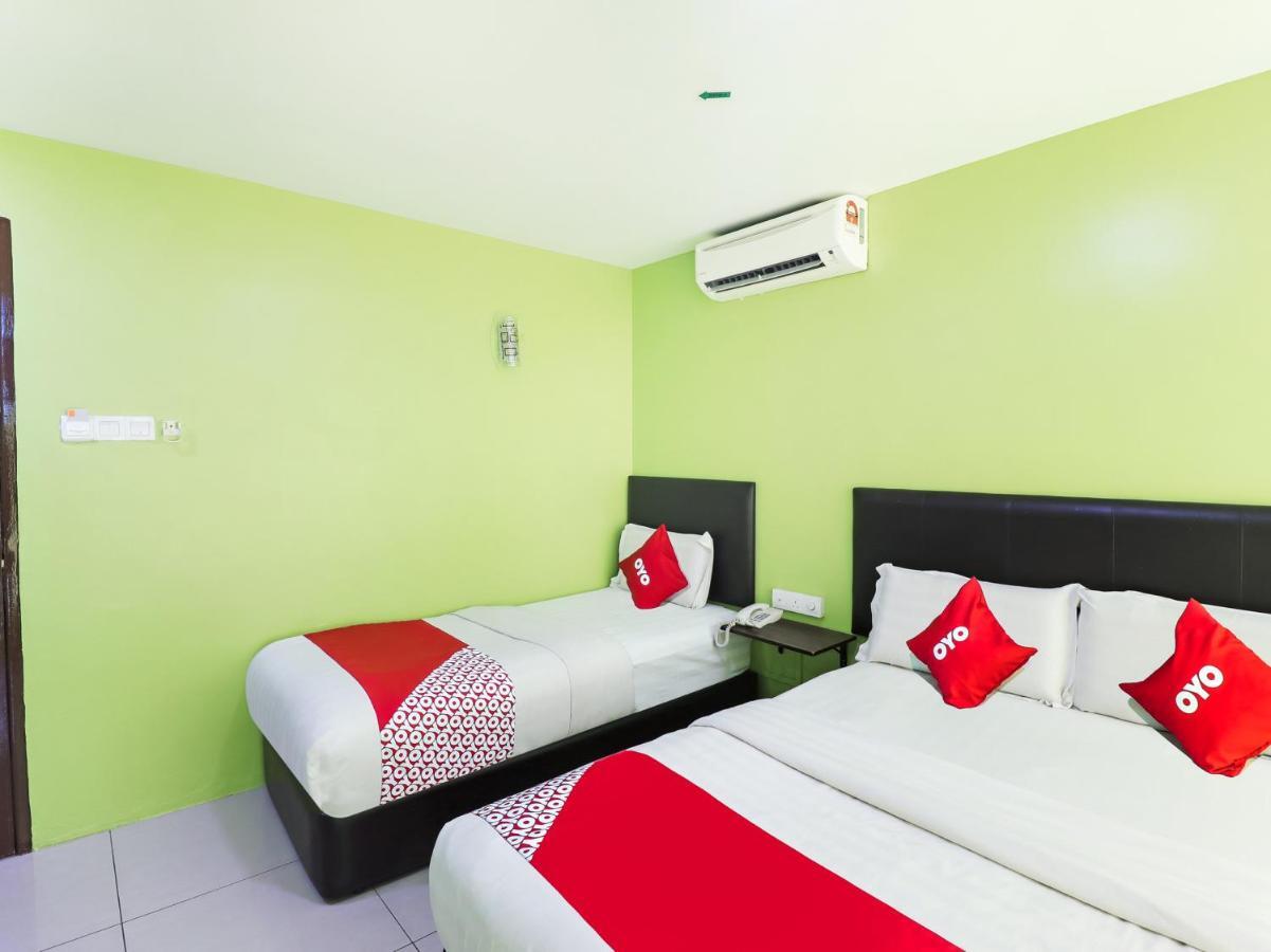 Oyo 89665 Royale City Hotel Sepang Eksteriør billede